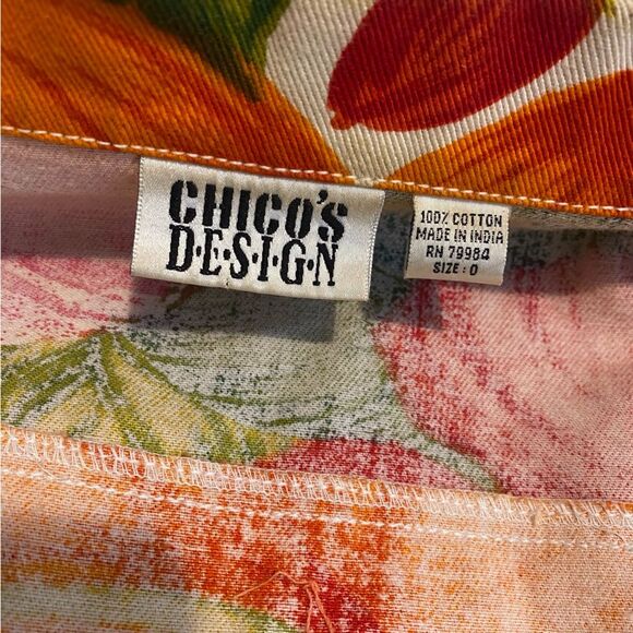 Chico’s Design size 0 Small Floral Tropical Hibiscus Pink & Orange Denim Jacket - Picture 3 of 12